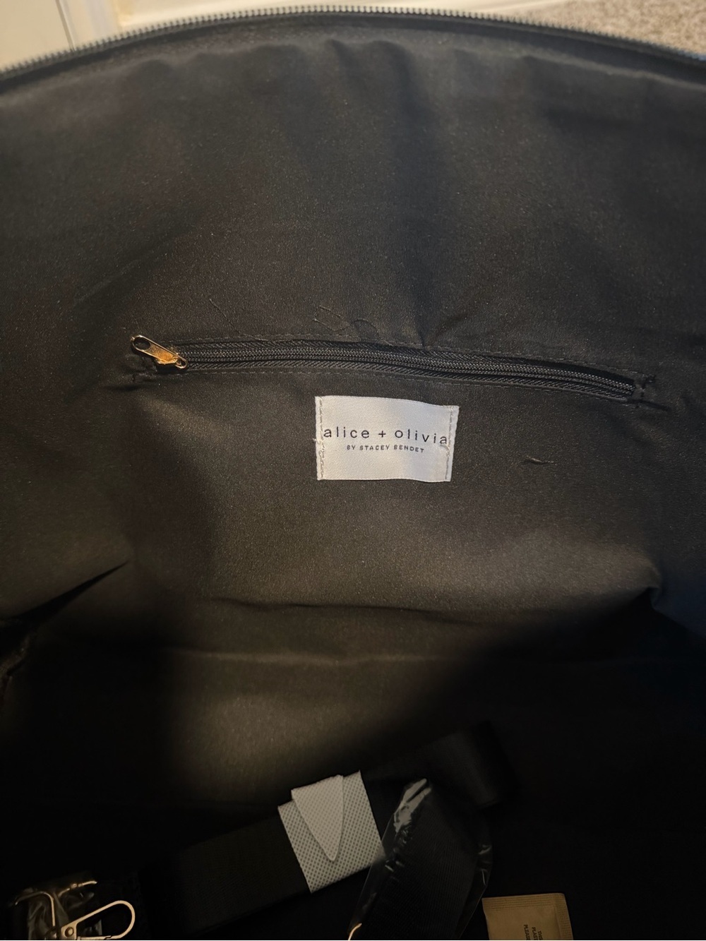 ⚡️NWT Alice + Olivia Regal Romance Sapphire Duffle Tote - Picture 8 of 9